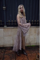NIDODILEDA Ayrish Top Semi-sheer Slitted
