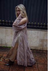 NIDODILEDA Ayrish Top Semi-sheer Slitted