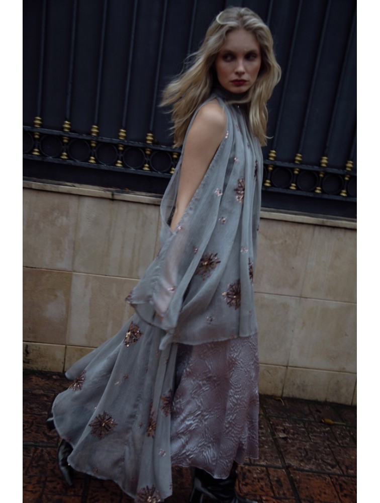 NIDODILEDA Tariya Top Sequined Slitted