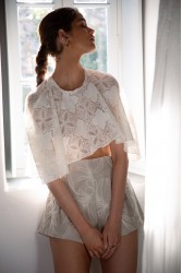NIDODILEDA Arc Capelet Geometric Lace Overlay