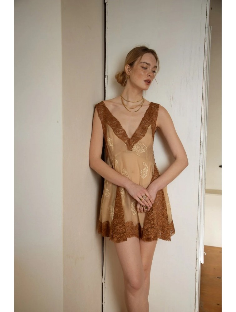 NIDODILEDA Between Topdress Embroidered Lace Embellished Light Yellow