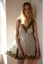 NIDODILEDA Between Topdress Embroidered Lace Embellished Mint