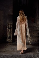 NIDODILEDA Blythe Capelet Sand Κάπα Στο Χρώμα Της Άμμου