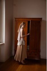 NIDODILEDA Inframe Top Dress Bead Embroidered Sequined Hem Παγετένιο Φόρεμα
