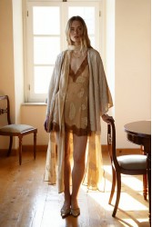NIDODILEDA Journey Kimono Floral Embroidered Beaded