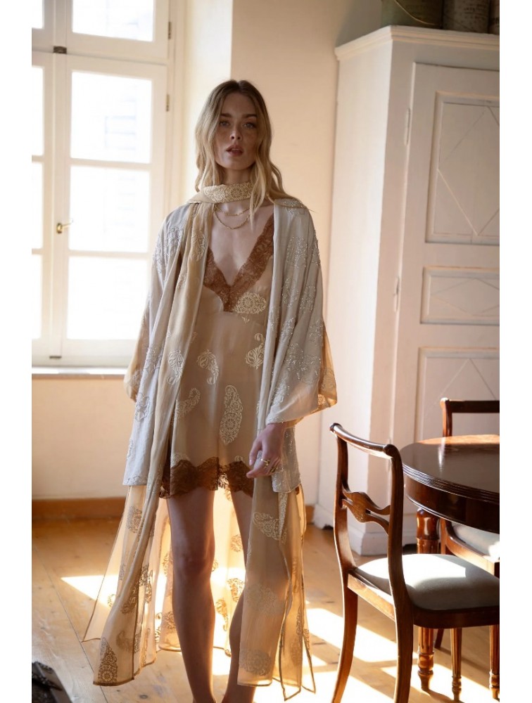 NIDODILEDA Journey Kimono Floral Embroidered Beaded