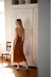 NIDODILEDA Liria Dress Satin Bronze