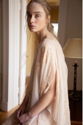 NIDODILEDA Path Cape Bead Embroidered Slitted