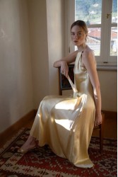 NIDODILEDA Stance Dress Satin Butter Yellow