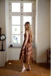 NIDODILEDA There Dress Floral Embroidered Lace Embellished