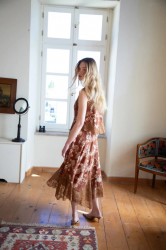 NIDODILEDA There Dress Floral Embroidered Lace Embellished