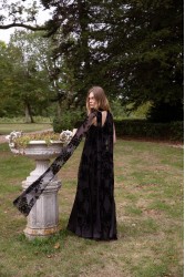 NIDODILEDA Thalia Capelet Βελουτέ Κάπα