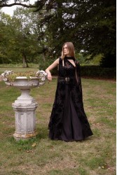 NIDODILEDA Thalia Capelet Βελουτέ Κάπα