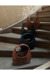 LA CHAINE Amelie Snake Saddle Τσάντα με τύπωμα φιδιού