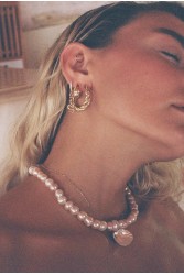 ZÉNAÏS Brenda Pearl Necklace Κολιέ Με Ροζ Μαργαριτάρια