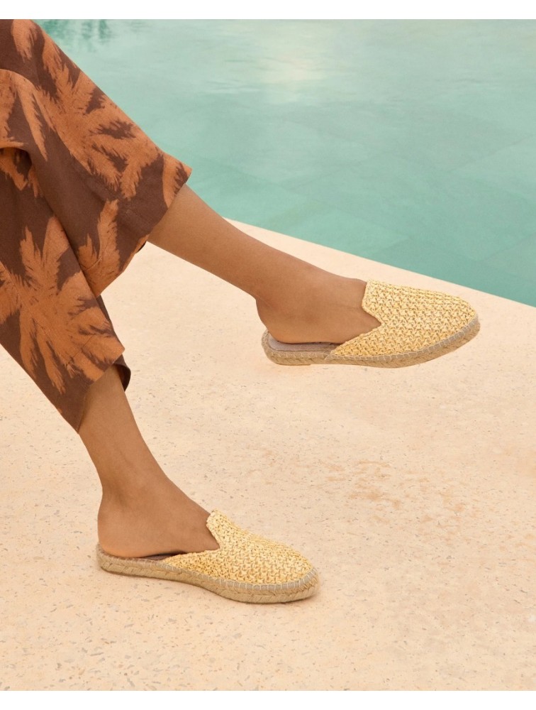 MANEBÌ Women's mules made of high quality raffia in natural color