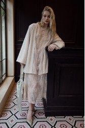 NIDODILEDA Briganne Kimono Beaded Lace Embellished