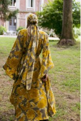 NIDODILEDA Verity Shawl Printed Mustard