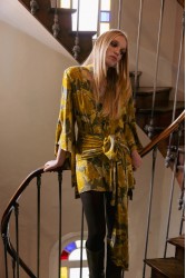 NIDODILEDA Verity Shawl Printed Mustard
