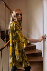 NIDODILEDA Verity Shawl Printed Mustard
