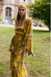 NIDODILEDA Verity Shawl Printed Mustard